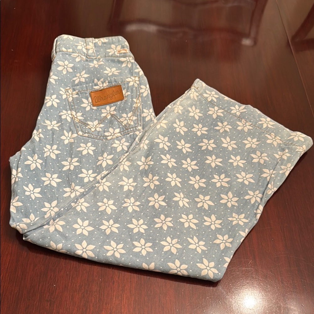 Blue & White Super Soft Jeans. Wrangler by Billabong. Size 24. Worn Once.